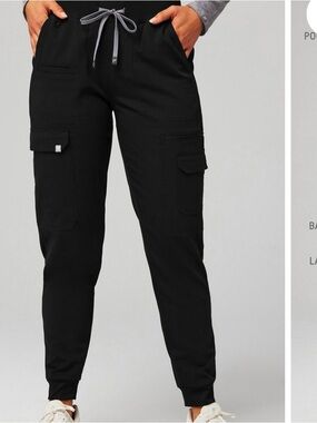 Fabletics Evoke Cargo Jogger Scrub Pants